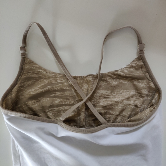 New Balance Lightning Dry White and Gold Lined Activewear Top Small - Picture 7 of 11